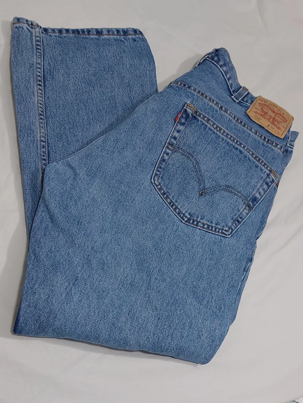 Vintage 1980's Levi's Men's Straight Leg Jeans in Light Blue Wash 38x3o
